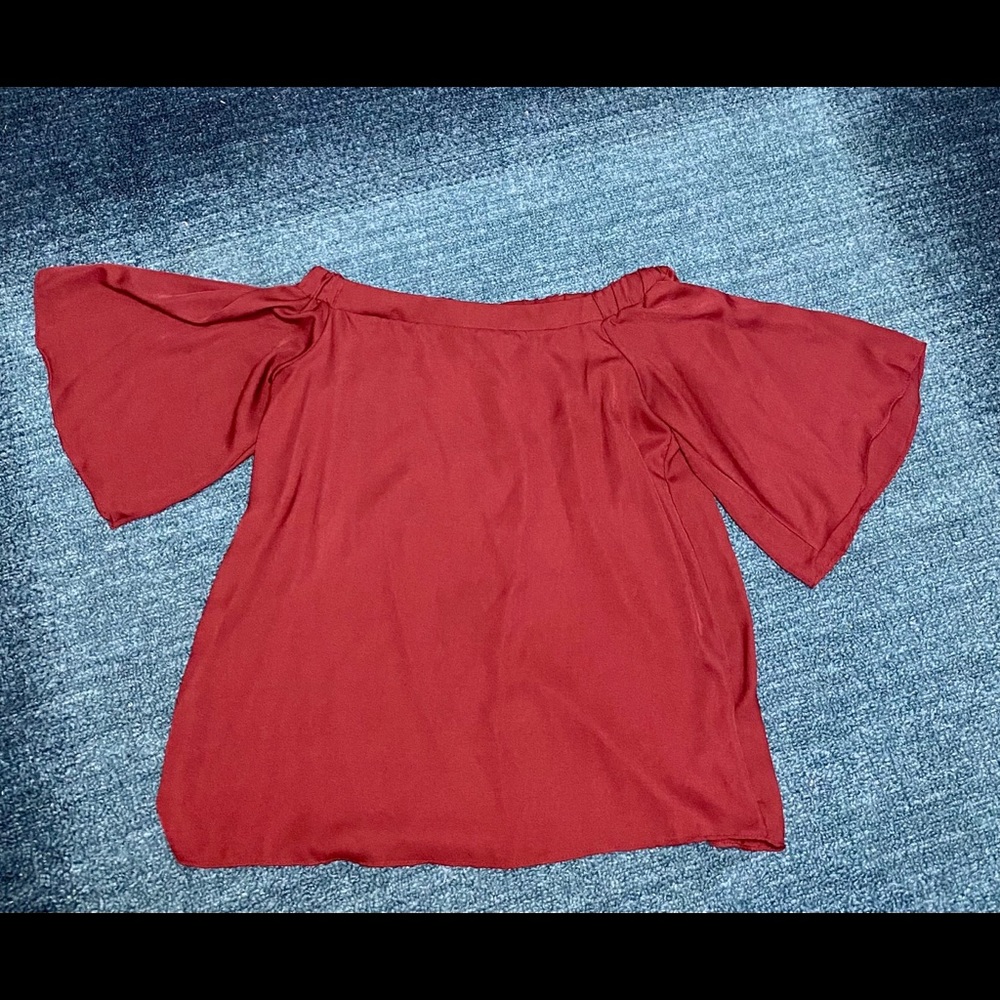 GOLDSPARK Burgundy off the shoulder top